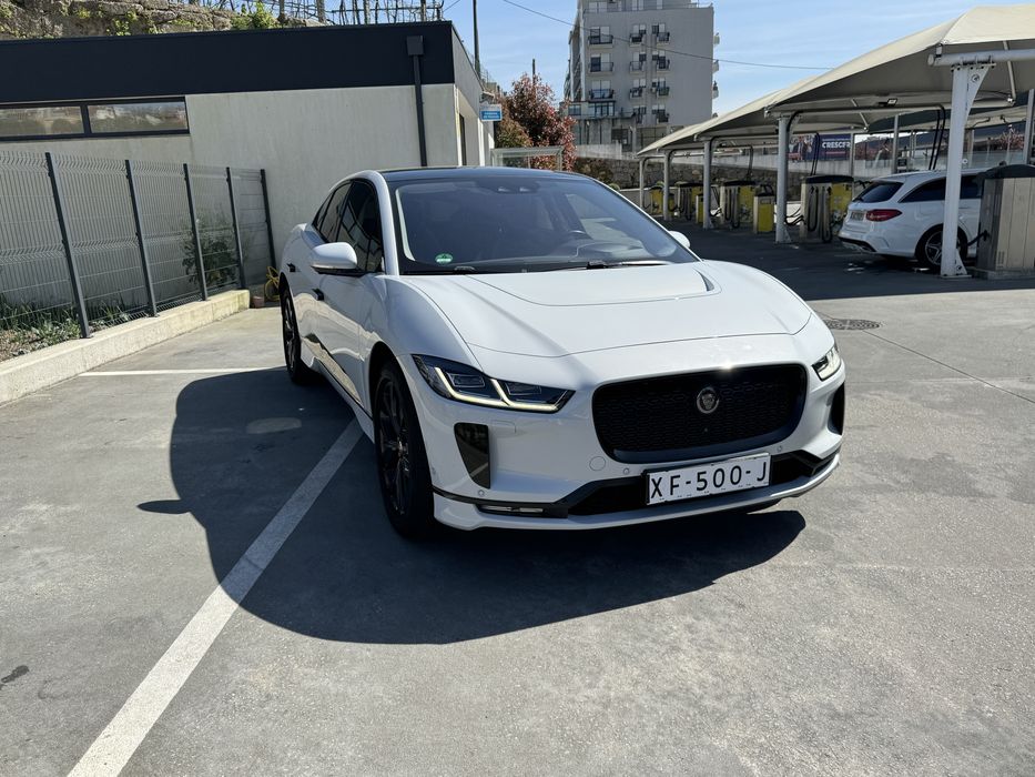 Jaguar I-Pace EV400 R-Dynamic HSE. Full extras
