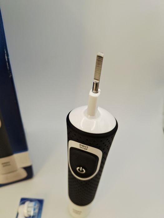 Oral-B Vitality 100 szczoteczka elektryczna