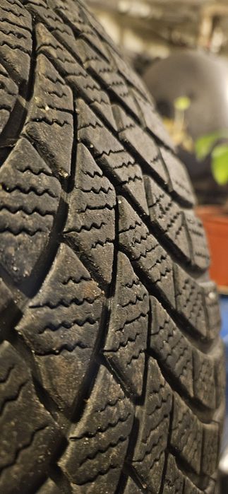 Opony zimowe Bridgestone 205/60/R16