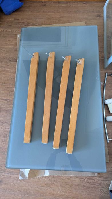 Mesa extensível em vidro temperado / Kitchen table