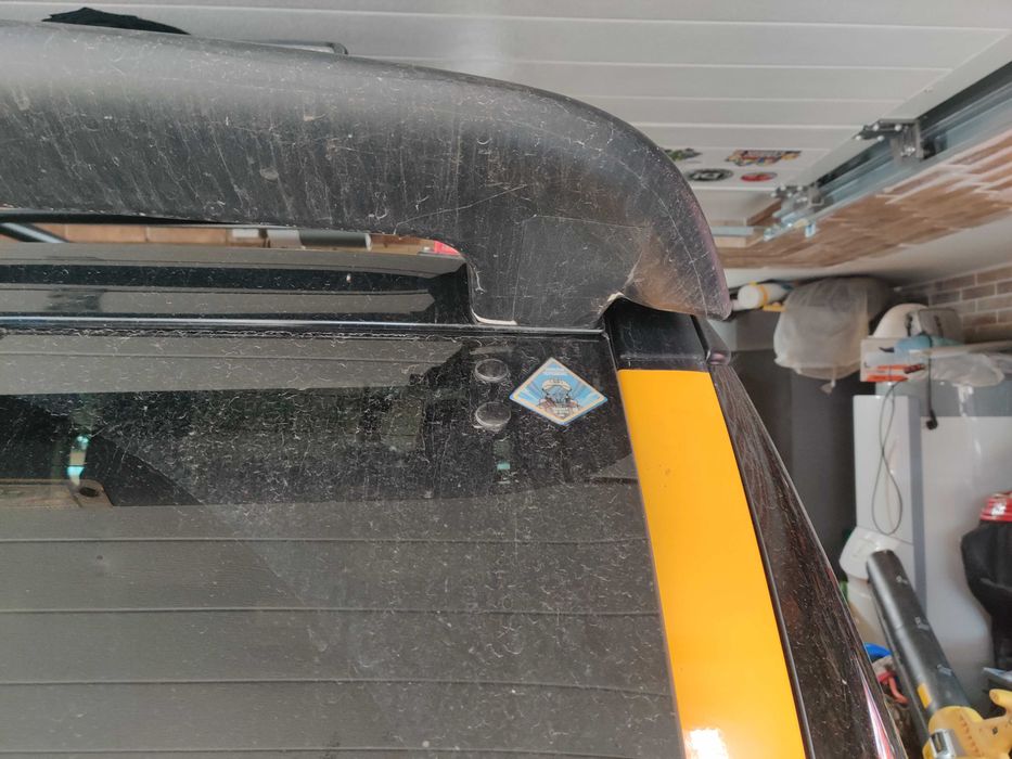 Спойлер на задню дверку на авто Toyota FJ Cruiser