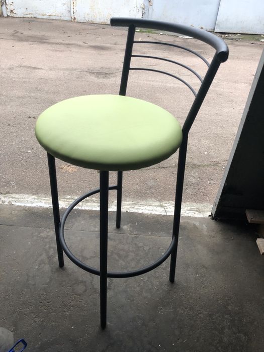 Стул барный и столик