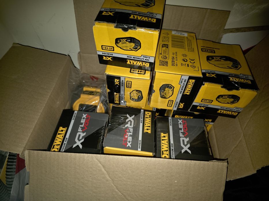 Dewalt baterie i narzedzia