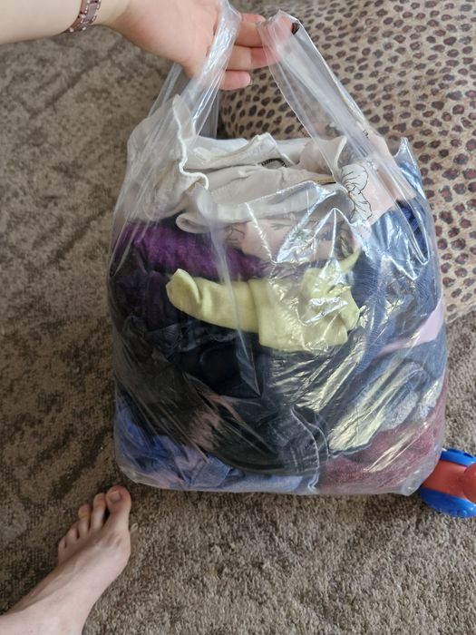 Віддам речі жіночі