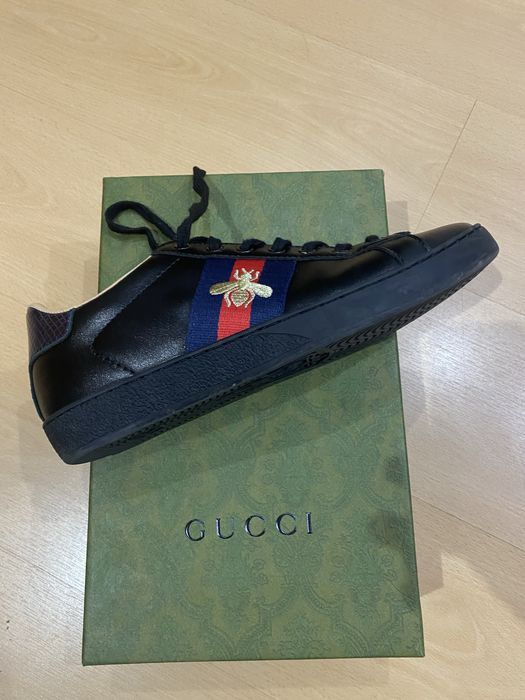 Gucci Ace Bee Sneakers - Couro Preto (Com Caixa Original).