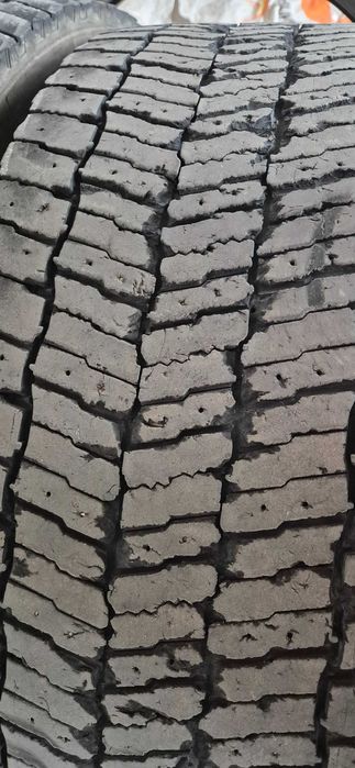 4 Pneus Michelin 315/70 22.5