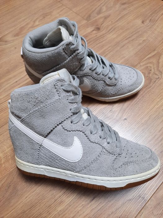 Сникерсы Nike Dunk Sky Hi  Оригинал высокие кроссовки на танкетке р35