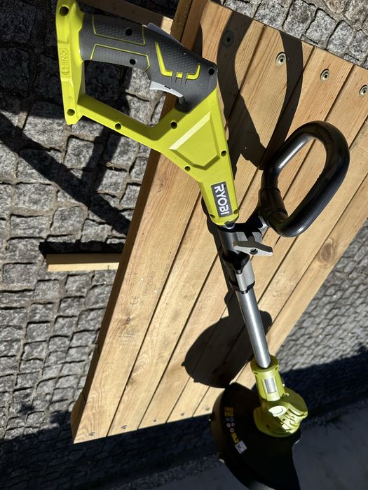 Aparador a bateria RYOBI OLT1832 18V 30CM