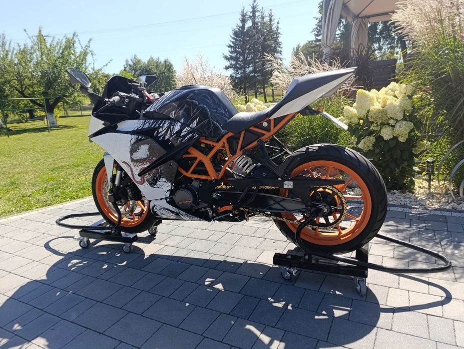 KTM RC 125 2015 – Akrapovič / okleina Venom