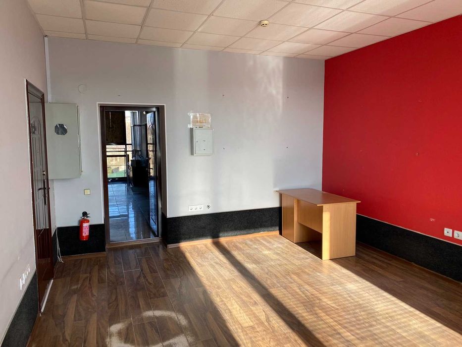 Центр Спаська офіс в бізнес-центрі 166 кв.м. ремонт ціна 165 тис.у.о.