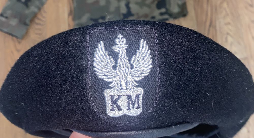 Mundur do szkoly wojskowej z pasem i beretem 220 zl