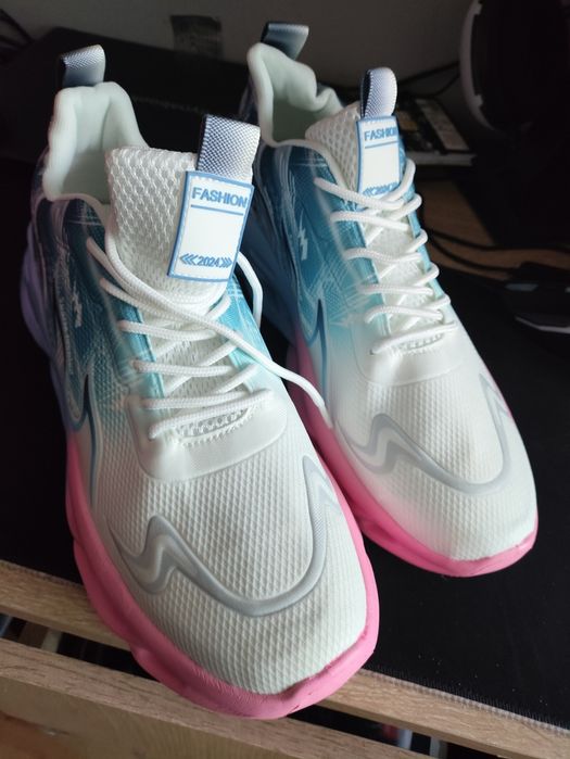 Buty sportowe 45