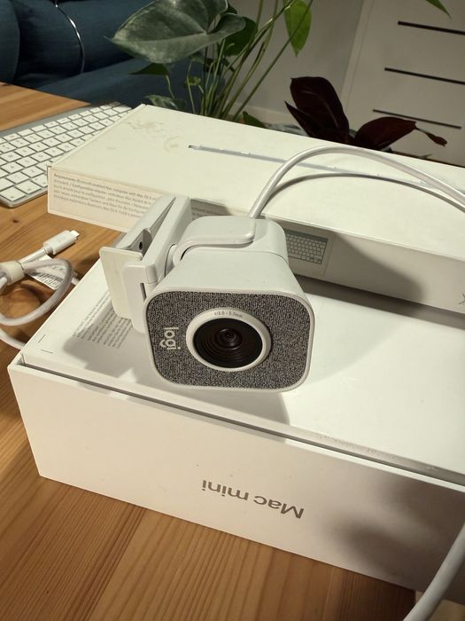 Mac mini / 8GB / 256GB  + klawiatura Apple