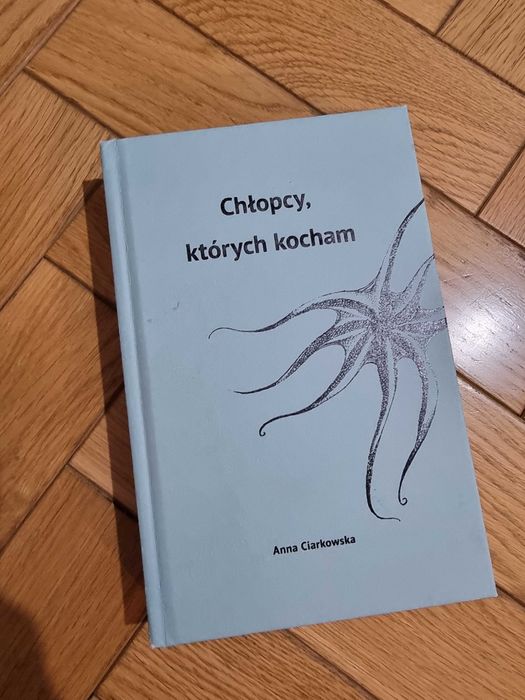Ksiażka z poezją Chłopcy, których kochałam