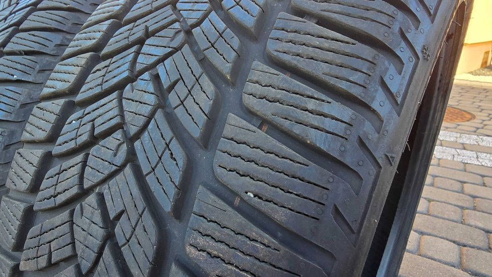 Opony zimowe Fulda Kristall HP2 235/45/R18