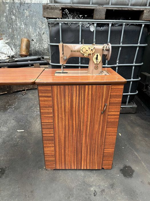 Maquina Costura Singer - Antiga