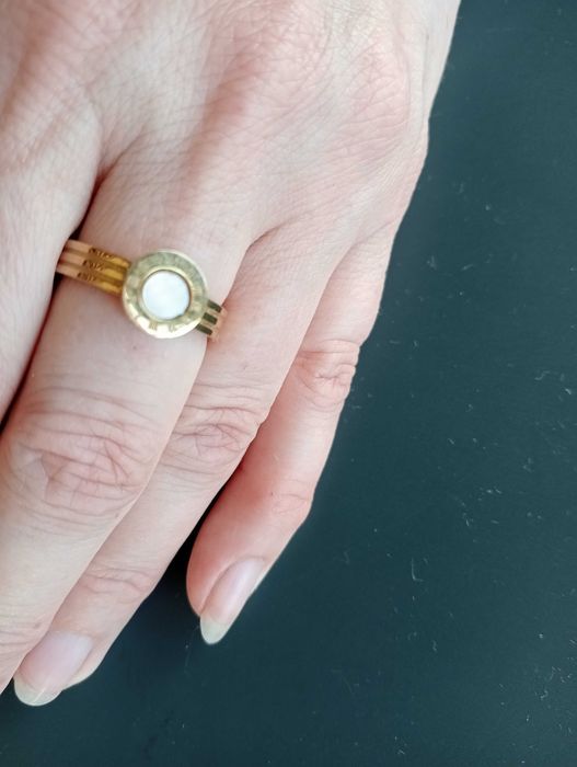 Каблучка з перламутром