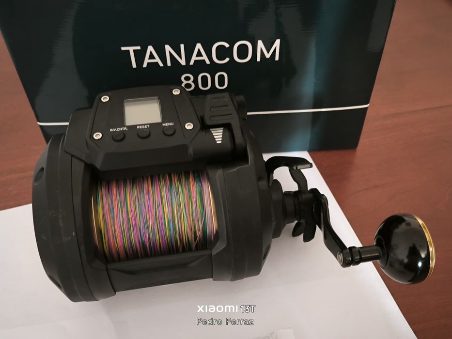 Carrete Elétrico Daiwa Tanacom 800