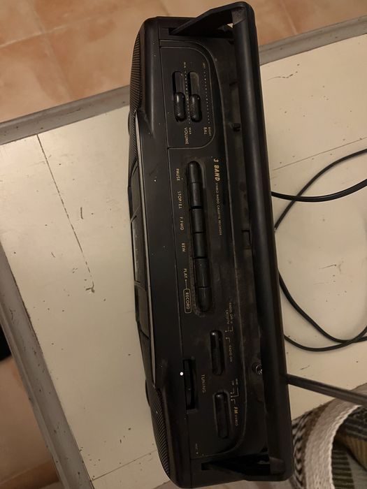 Radio Yoko com clunas embutidas 3 Band