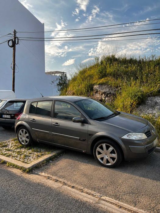 Renault Mégane II 1.5 dCi 2003 | Para Reparar | Interior Excelente