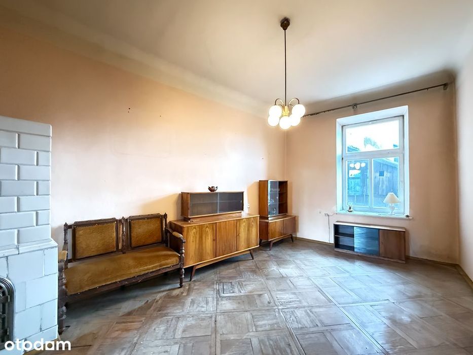 Mieszkanie do remontu w kamienicy w centrum, Radom