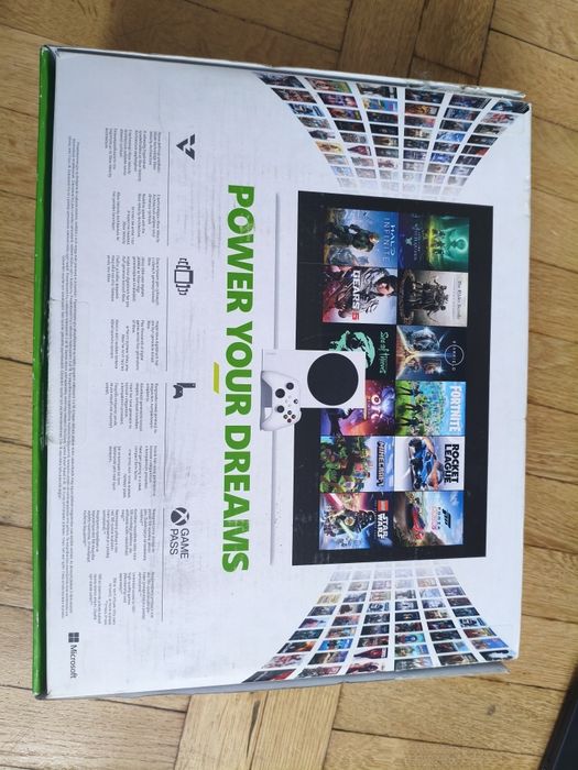 Xbox Series S 512 GB – stan prawie jak nowy,, komplet