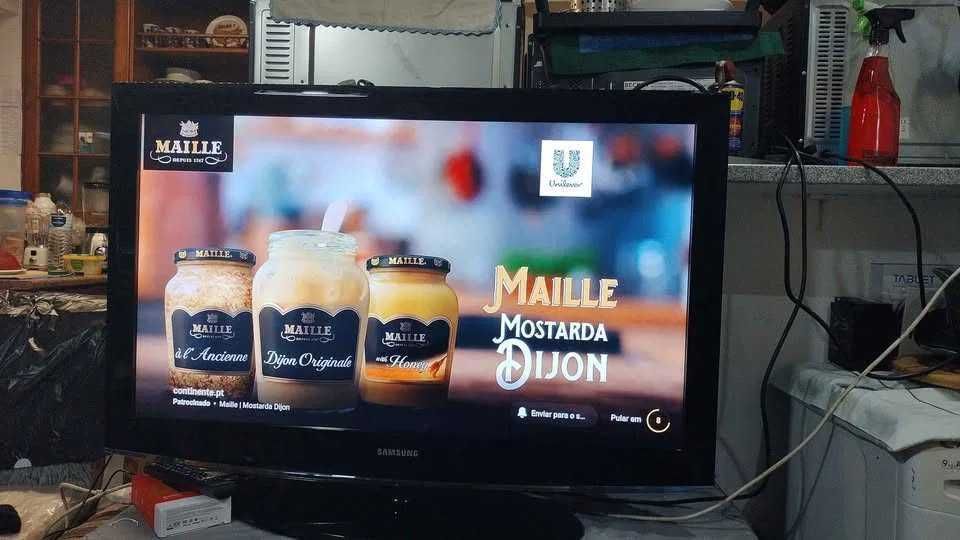 Tv Led 40 Samsung com smartv junto 4k