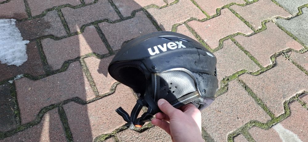 Kask narciarski UVEX