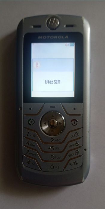 Motorola L 6 z orginalną ładowarką i pudełkiem.