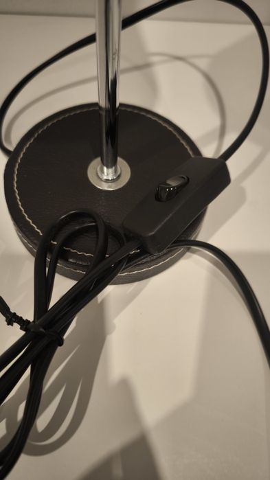 Candeeiro de comoda ou mesa cabeceira