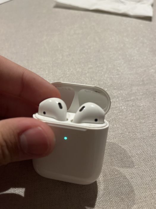 Air pods apple.
