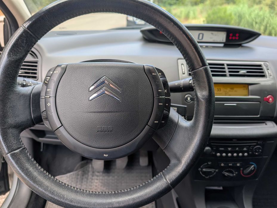 Citroen C4 Coupé 1.4 gasolina