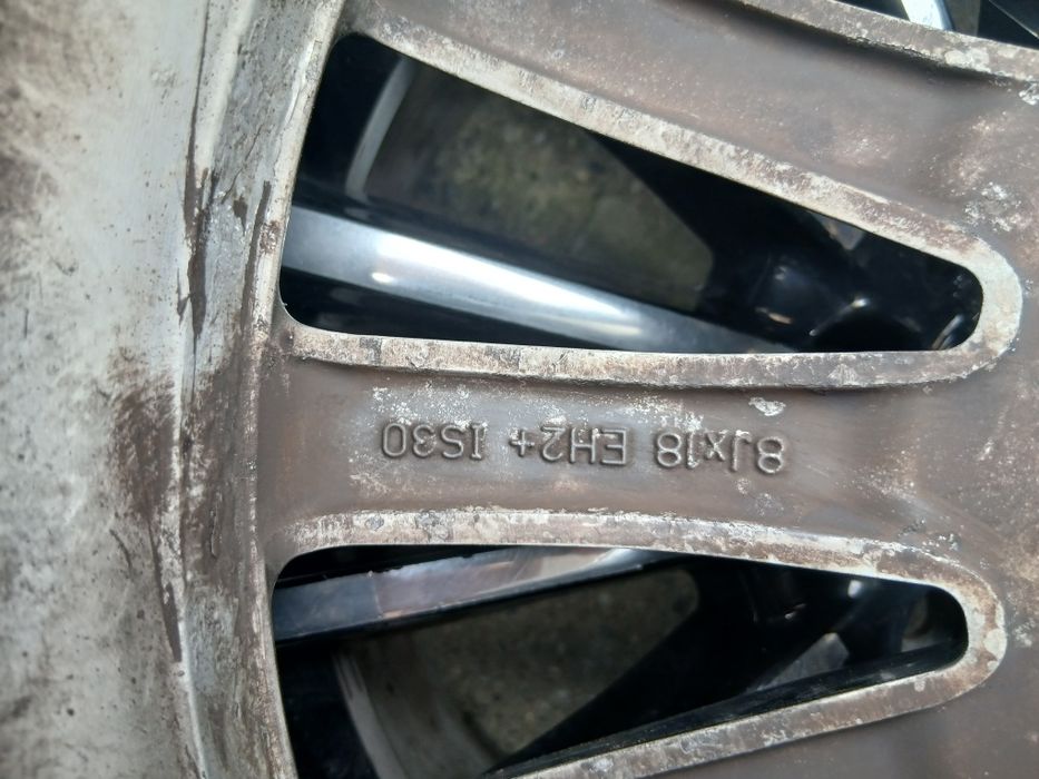 Alufelgi Felgi 18 5x120 Oryginalne BMW 8Jx18 IS30 ET30