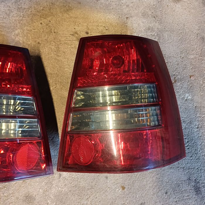 Lampy tył golf IV kombi