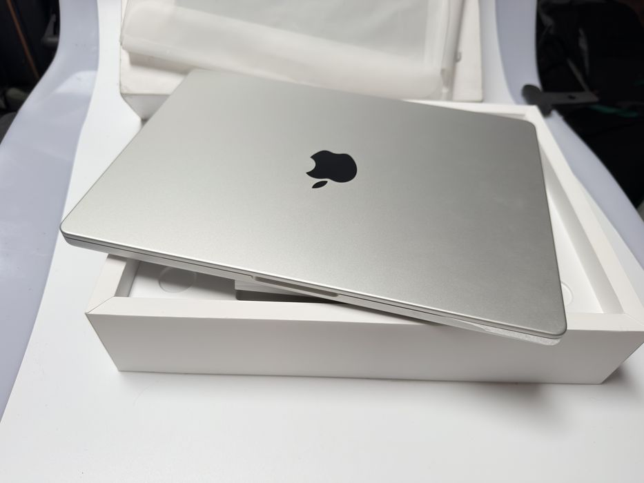 MacBook Pro 14” M3 512gb sem uso.