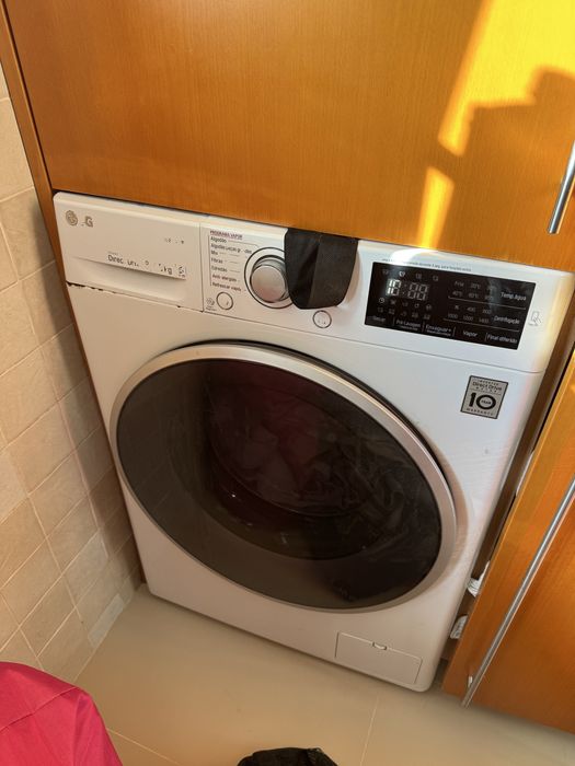 Maquina de lavar e secar roupa LG MODELO: F14U2TDH1N