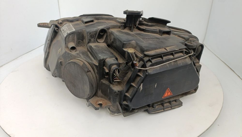 Ótica / farol direita AUDI A5 (8T3)