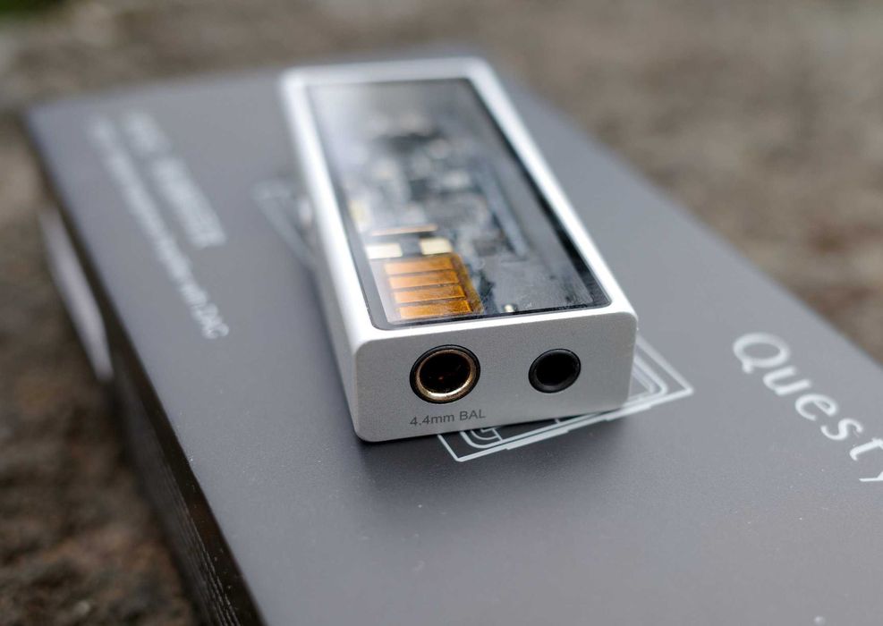 Przenośny DAC słuchawkowy Questyle M15C