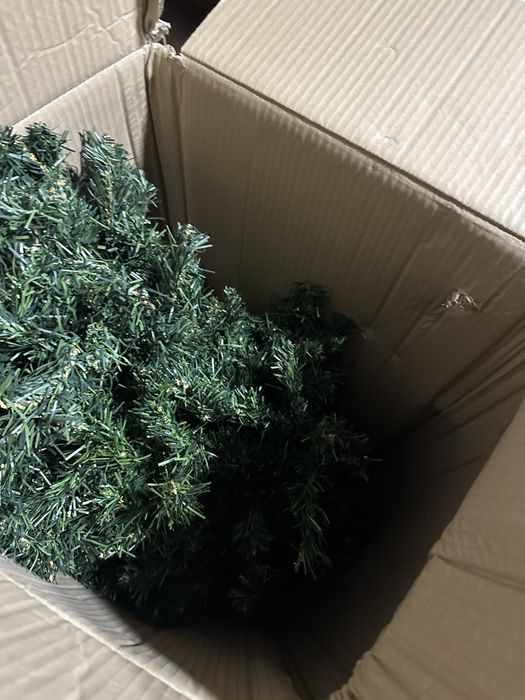 Pinheiro de natal artificial 5€