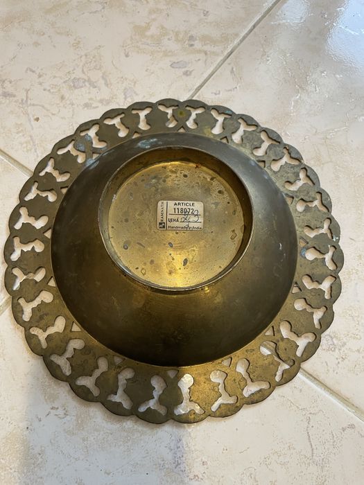 Конфетница, курильница, возочки из латуни новые. Индия