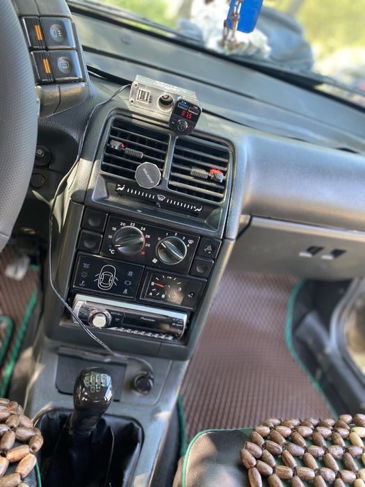 Продам машину в гарному стані, іздить жінка