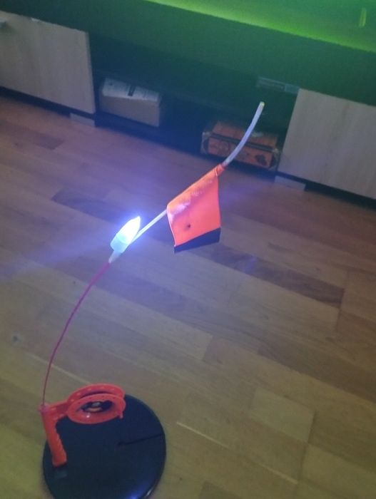 Світлячки на жерлиці - кружки, спрацьовують при перевертанні