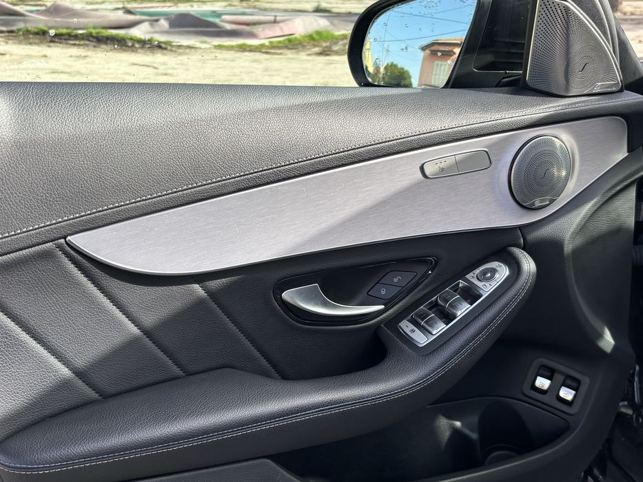 Vendo Mercedes C300e 320cv Plug-in pack amg