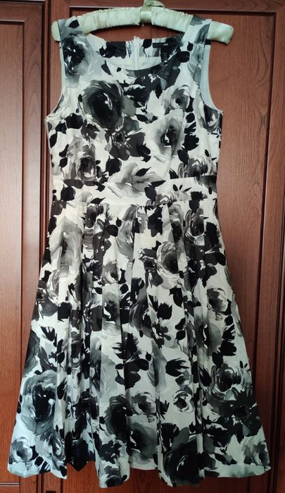 Платье H&M 38 размер