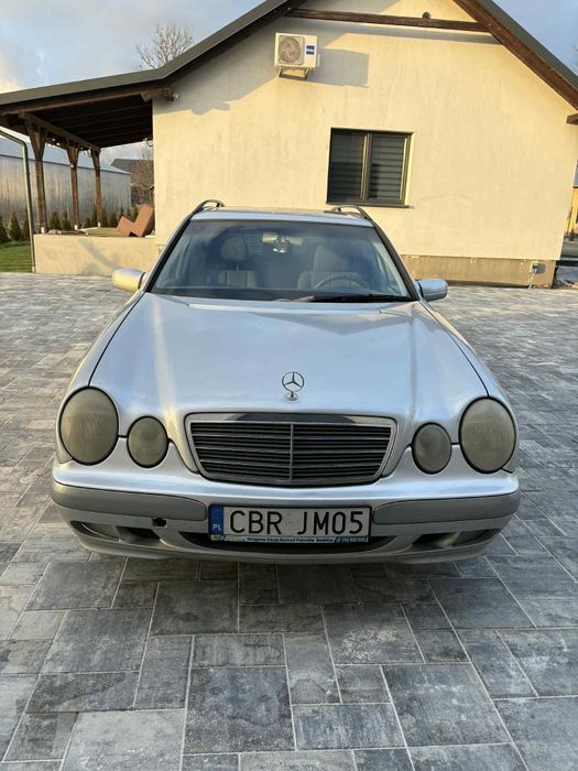 Sprzedam  samochód osobowy