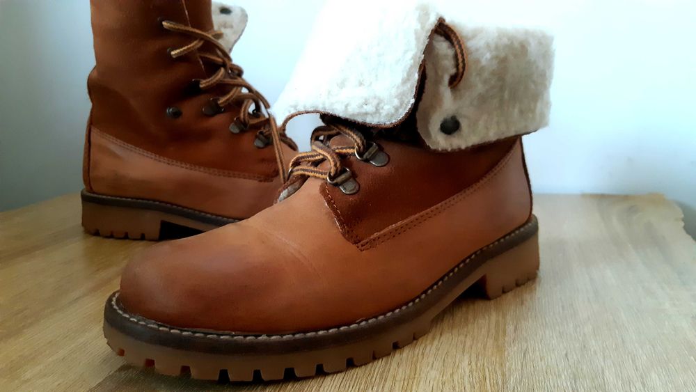 Buty zimowe trapery miodowe damskie ROOTS  Canada kożuszek