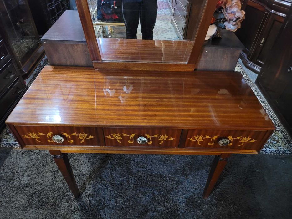 Toucador vintage estilo D. Maria em óptimo estado