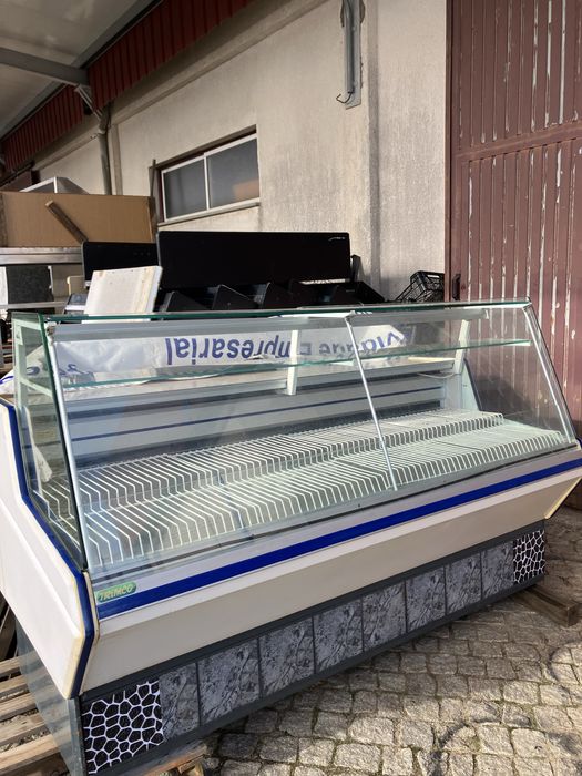 Vitrine refrigerada - Excelente