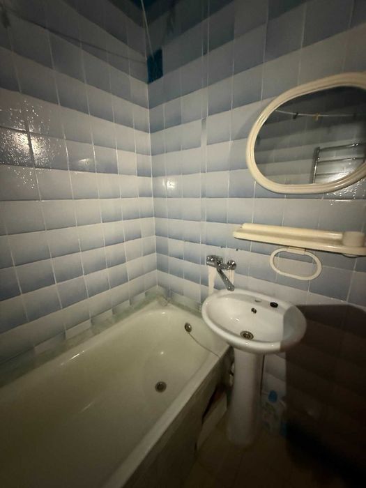 Продаж 2-кімнатної квартири в смт Рокитне, Київська область