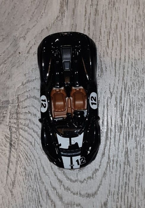 Autko samochód resorak Hot Wheels McLaren Elva